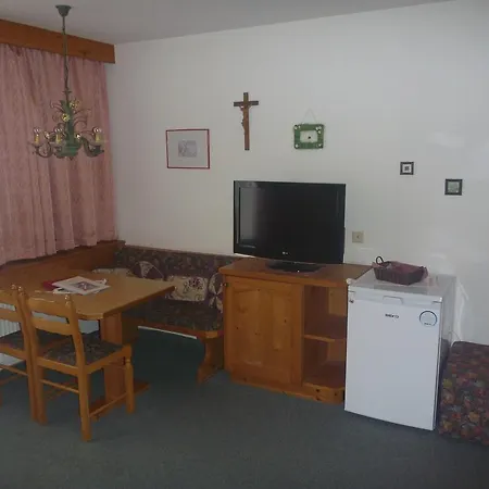 Haus Bellis * ניוסטיפט אים סטובאיטל